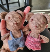 Misia Anna , maskotka miś robiony na szydełku 