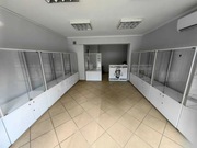 Gabloty witryny sklepowe, regały, wyspa
