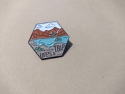 Broszka przypinka podróże Life's a trip B07