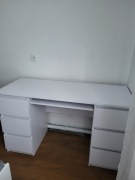 Biurko mało używane w bardzo dobrym stanie. 6 SZUFLAD + PÓŁKA 