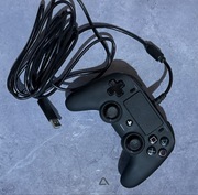 Przewodowy kontroler Pad Nacon PS4 / PC