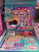 Zestaw kosmetyki ,akcesoria  dla dziewczynki 