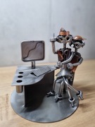 Figurka metalowa - para przy biurku