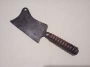 Stary tasak z drewnianą rączką 