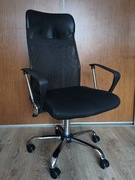 Wygodny obrotowy fotel biurowy - Czarny