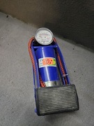 Pompka nożna do auta