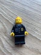 FIGURKA LEGO POLICJANT