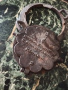 Stara żeliwna forma do waflu