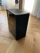 Używany komputer stacjonarny, bardzo dobry stan.