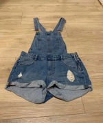 krótkie ogrodniczki jeansowe pull&bear