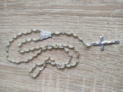 Różaniec w kształcie ziarenek ryżu