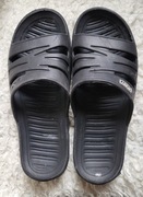 Czarne klapki r 44
