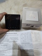 Termostat pokojowy WiFi AVATTO – dotykowy, programowalny, sezonowy 