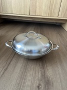 Wok z rączką i pokrywką nowy Fissler Classic