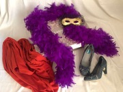 KOSTIUM boa z piór + buty na obcasie + chusta