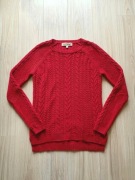 Czerwony wełniany sweter rozmiar M/L luźny warkoczowy splot dłuższy tył