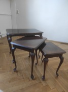 Stoliki ludwikowskie taborety trojaki