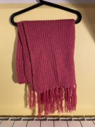 Szalik ze złotymi nitkami