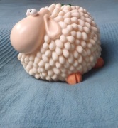 Figurka promocyjna gry planszowej Owczy pęd biała