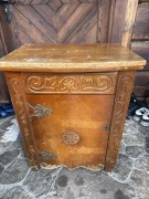 Maszyna do szycia Bobbin w szafce vintage