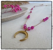 Naszyjnik HANDMADE kamienie naturalne na nici regulowany zawieszka księżyc