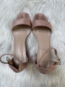 Różowe zamszowe sandały na obcasie słupku 6,5 cm 39 DeeZee