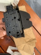 Zamek klapy tylnej Opel Vectra