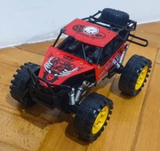 Fajny samochód Terenowy w bardzo dobrym stanie około 20 cm