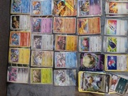 Zestaw kart pokemon (110+ kart)