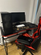 Zestaw gamingowy: PC + monitor + peryferia + biurko i fotel