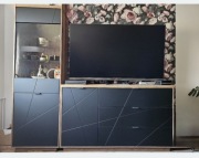 Zestaw mebli do salonu / komoda / witryna / biblioteczka