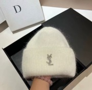 Czapka zimowa biała gruba ciepła luxury premium Logo VSL