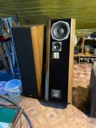 QUADRAL VULKAN do sprzedania