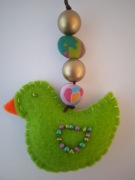DEKORACJA "PTASZEK" FILC KORALIKI HAND MADE
