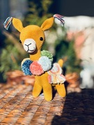 Alpaka wykonana na szydełku