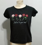 Czarny bawełniany t-shirt z różami rozmiar S Orsay 