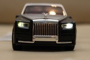 Model samochodu jak Rolls Royce Phantom 1:32 światła dźwięk