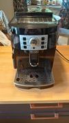 Sprzedam ładny kompaktowy ekspres Delonghi Magnifica S
