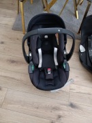 Fotelik z bazą ISOFIX 