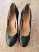 Ryłko .Czółenka damskie czarne .Rozmiaz 38