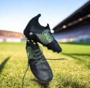 Markowe sportowe buty piłkarskie korki Fila 39 czarne lanki do piłki nożnej