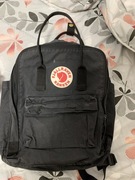 Plecak Fjallraven czarny mieści A4