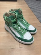 Męskie buty SuperDry rozmiar 45 w kolorze zielonym. Używane, ale jak nowe.