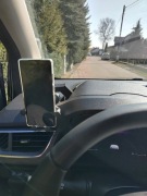 Uchwyt grawitacyjny na telefon Nissan Townstar prawy lub lewy 