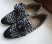 Wizytowe buty Pollini 39,5 naturalna skóra czarna lakierki płaskie klasycz.