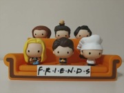 Półka organizer Kanapa na FIGURKI FRIENDS McDonald's Happy Meal przyjaciele