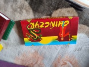 Sprzęty muzyczne i gra chińczyk