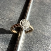 Zloty pierścionek 38 diamentów 0.11 ct Apart roz 17