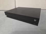 Konsola xbox one x plus pady gra