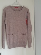 Sweter jasny beż z kieszeniami rozmiar L/XL.